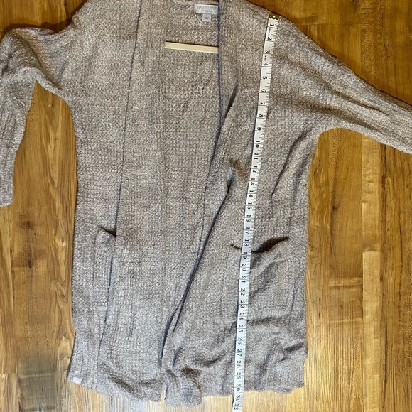 Barefoot Dreams Cozy Chic Light Fuzzy Cardigan Gray with pockets - Picture 5 of 7